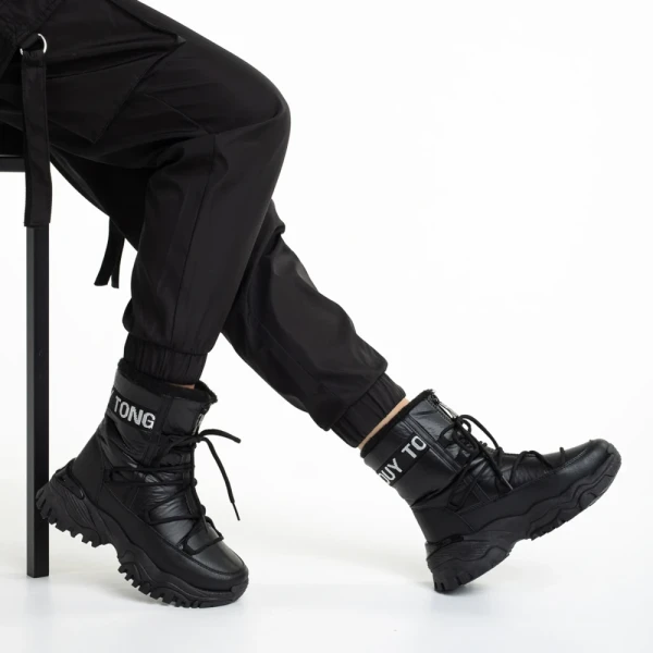 Valera fekete női csizma, műbőrből készült