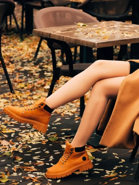 Remona camel női bakancs, műbőrből készült