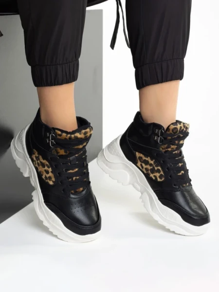 Renia fekete női sportcipő, műbőrből készült