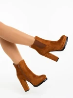 Themara barna női magassarkú bokacsizma textil anyagból