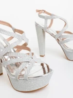 Decera ezüstszinű női magassarkú szandál textil anyagból