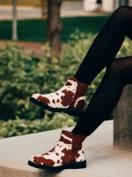 Warda barna és fehér, női bokacsizma, textil anyagból