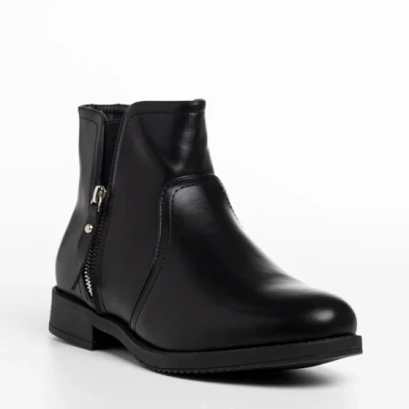 Falecia fekete női csizma, műbőrből készült