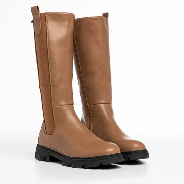 Amiyah barna női csizma, műbőrből készült