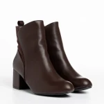 Arielle sötét barna női bokacsizma, műbőrből készült