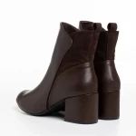 Arielle sötét barna női bokacsizma, műbőrből készült