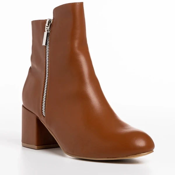 Everlee barna női bokacsizma, műbőrből készült