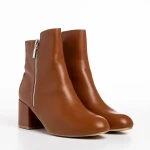 Everlee barna női bokacsizma, műbőrből készült