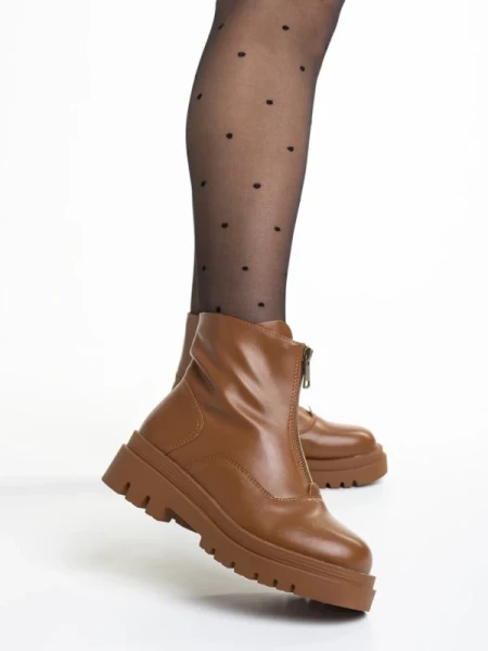 Celestina barna női bokacsizma, műbőrből készült