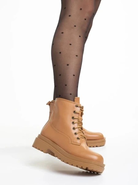 Adora bézs női bokacsizma, műbőrből készült