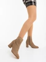Eleonora bézs női bokacsizma textil anyagból