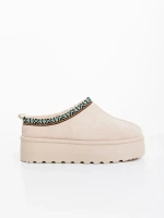 Valtera világos bézs női papucs textil anyagból