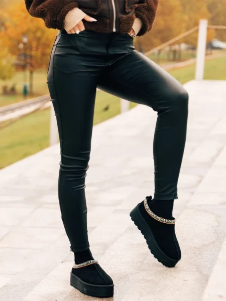 Valtera fekete női papucs textil anyagból