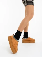 Valtera tevebarna női papucs textil anyagból