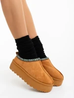 Valtera tevebarna női papucs textil anyagból