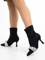 Revonda fekete női bokacsizma, textil anyagból készült