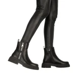 Sista fekete női csizma