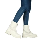 Zesira fehér női csizma