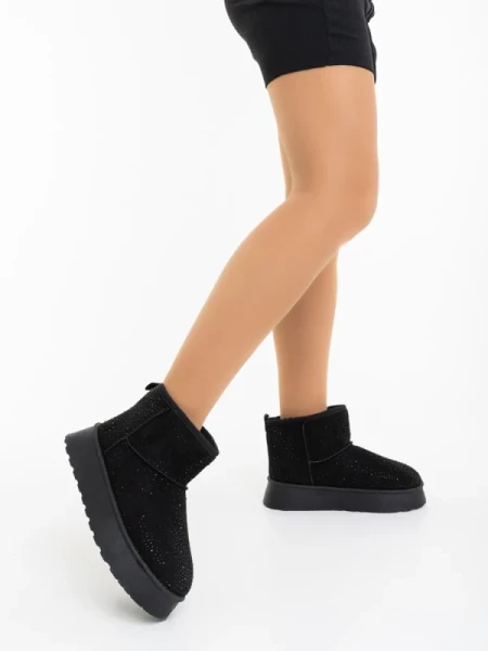 Amelina fekete női csizma textil anyagból