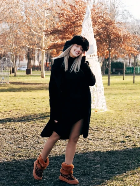 Razenda leopárd mintás női csizma textil anygaból