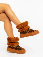 Razenda leopárd mintás női csizma textil anygaból