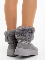 Nelina szürke női csizma textil anyagból