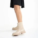 Kiana bézs női csizma, műbőrből készült