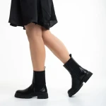 Kiana fekete női csizma, műbőrből készült