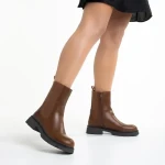 Kiana barna női csizma, műbőrből készült