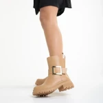 Joana bézs női csizma, műbőrből készült