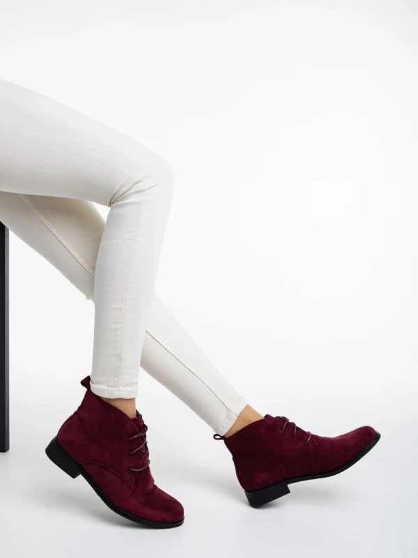 Marieke gránátszínű női bakancs textil anyagból