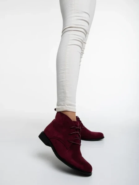 Marieke gránátszínű női bakancs textil anyagból