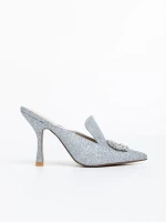 Kalyna ezüstszínű női klumpa textil anyagból