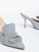 Kalyna ezüstszínű női klumpa textil anyagból