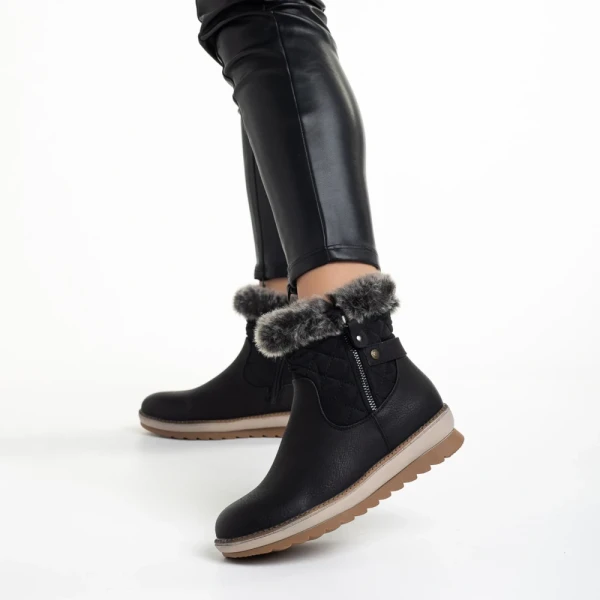 Emmie fekete női csizma, műbőrből készült