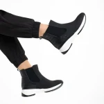 Ivanka fekete női bokacsizma, műbőrből készült