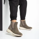 Ivanka bézs női bokacsizma, műbőrből készült