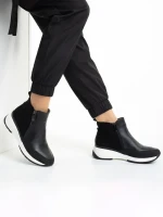 Golda fekete női bokacsizma, műbőrből készült