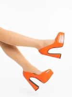 Dazani narancssárga női magassarkú cipő lakkozott ökológiai bőrből