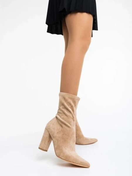 Annelies bézs női csizma textil anyagból