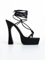 Kimbra fekete női szandál, műbőrből készült