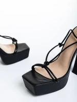 Kimbra fekete női szandál, műbőrből készült