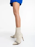 Zinaida bézs női bokacsizma textil anyagból