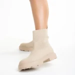 Chiara  ökológiai bőrből és textil anyagból készült bézs színű női bokacsizma