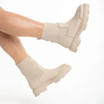 Chiara  ökológiai bőrből és textil anyagból készült bézs színű női bokacsizma