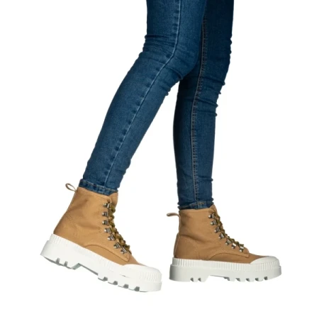 Erena bézs női bakancs