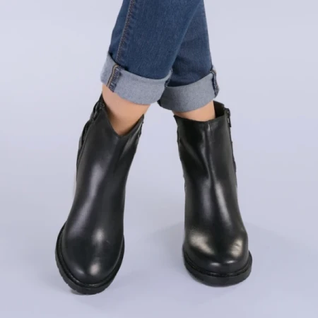 Figo fekete bőr bokacsizma