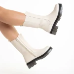 Avelyn bézs színű női csizma ökológiai bőrből