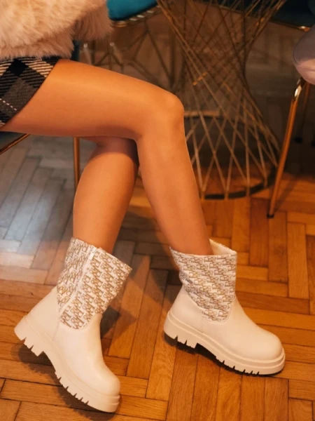 Afika bézs női csizma