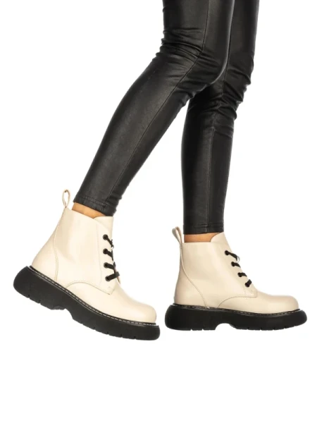 Oveda bézs női bakancs